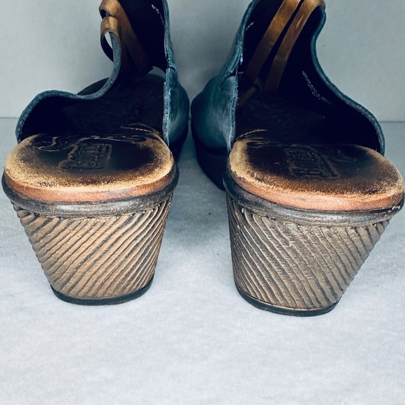 BORN Womens Blue Leather Hanita Wedge Sandals Slide Mules Comfort Shoes Sz 8 39 - Picture 4 of 9